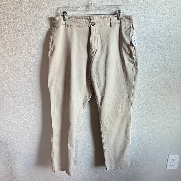 New Old Navy Athletic Taper Rotation Chino Pants Men's 34x30 Khaki Tan Stretch - Picture 1 of 7